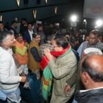 मुख्यमंत्री धामी ने कहा कि गाय केवल आस्था का प्रतीक नहीं, बल्कि ग्रामीण अर्थव्यवस्था, जैविक कृषि, पोषण एवं पर्यावरण संरक्षण की आधारशिला भी है