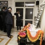 मंत्री गणेश जोशी ने वीर शहीदों को नमन करते हुए पुष्प चक्र अर्पित कर श्रद्धांजलि दी