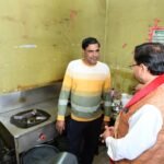 मुख्यमंत्री धामी ने कहा कि अभी गैस की आपूर्ति हो रही, प्रधानमंत्री नरेंद्र मोदी के नेतृत्व में केंद्र सरकार आपूर्ति सुचारू रखने के लिए पूरा प्रयास कर रही है