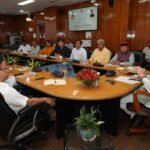 मुख्यमंत्री धामी ने अधिकारियों को दिए निर्देश—पेंशन के लिए बहुउद्देश्यीय कैम्प और बढ़ाए जाएं