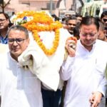 खंडूड़ी जी हमेशा प्रेरणा रहेंगे” — भावुक मुख्यमंत्री धामी ने दिया कंधा, अंतिम यात्रा में रहे मौजूद